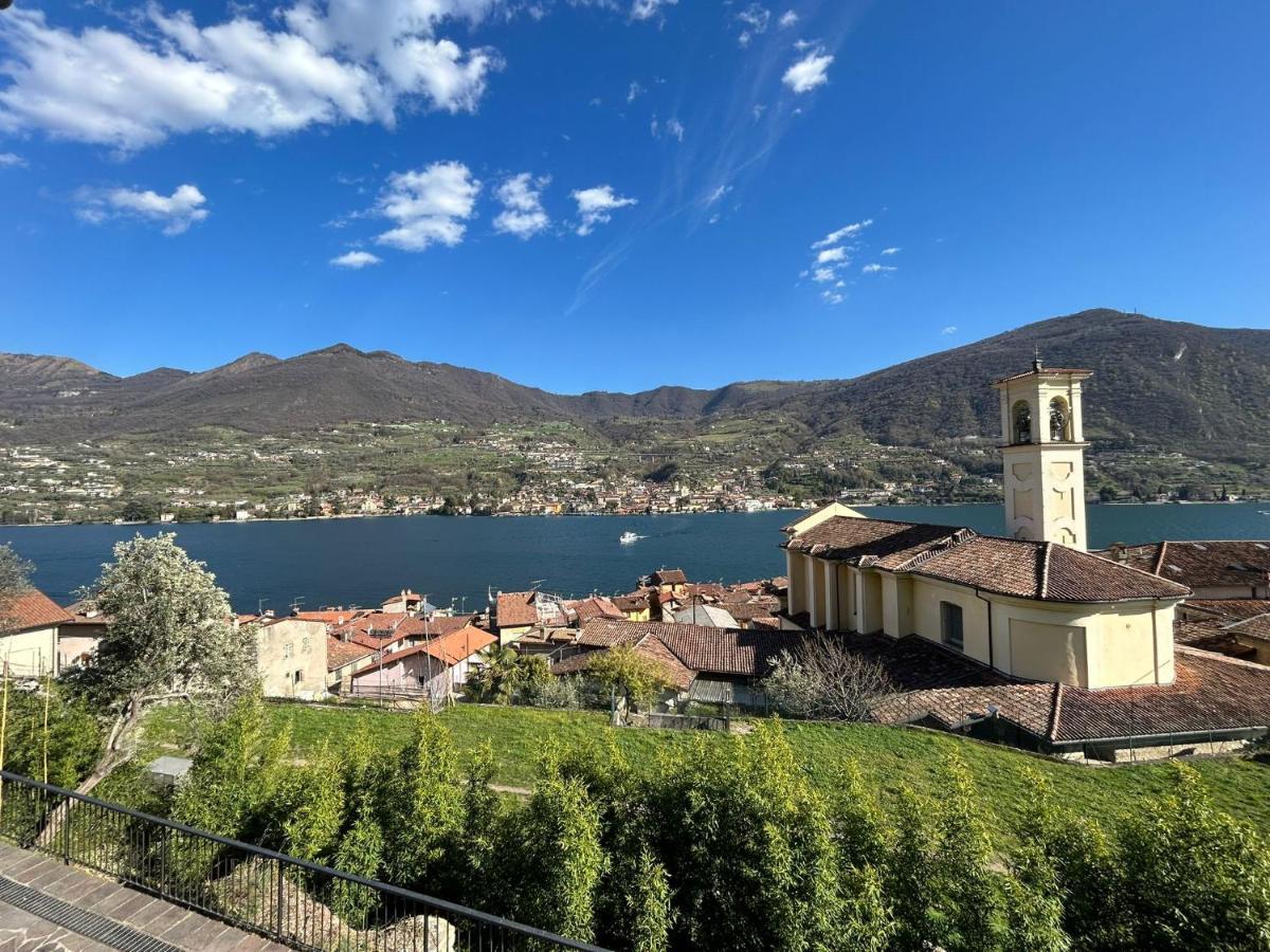 Sebino Holiday Home Monte Isola Bagian luar foto